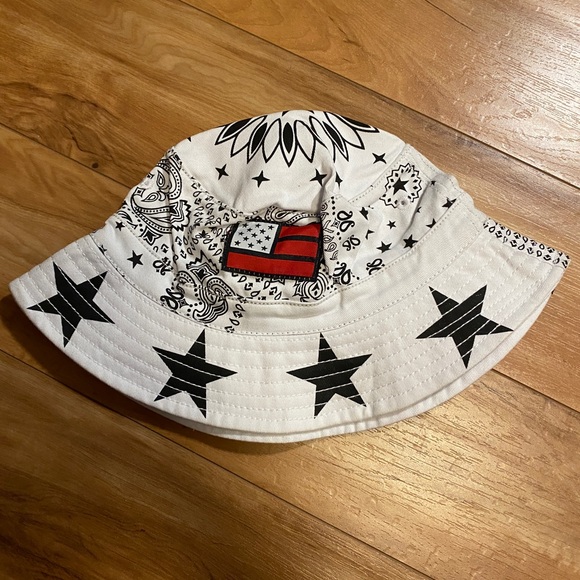 White Bandana Bucket Hat - Picture 1 of 4
